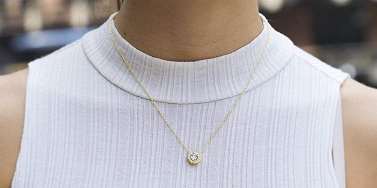 ALILY Round Halo Necklace Made with Crystals in 18K Gold Plated