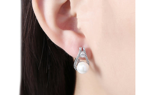 14K White Gold Plating White Sapphire Pav'e Freshwater Pearl Pear Cut Clip On Earrings